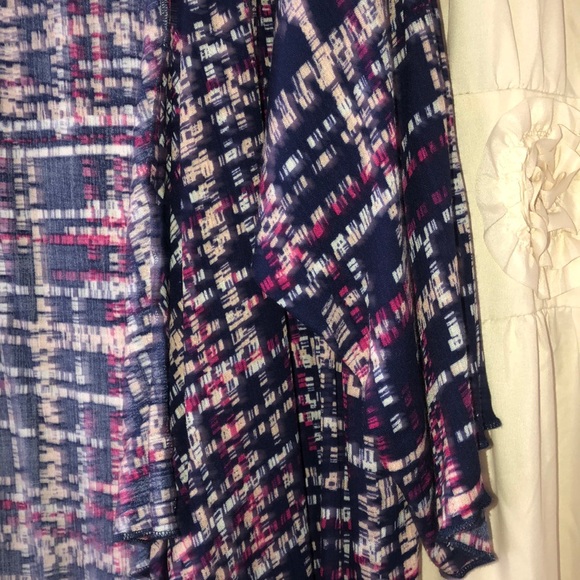 LULAROE SHIRLEY KIMONO DUSTER MEDIUM SPRING! - Picture 3 of 4